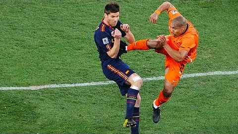 “连战连捷，两天豪取9胜7！数据飙升背后，对主队过分偏爱是否成疑？”